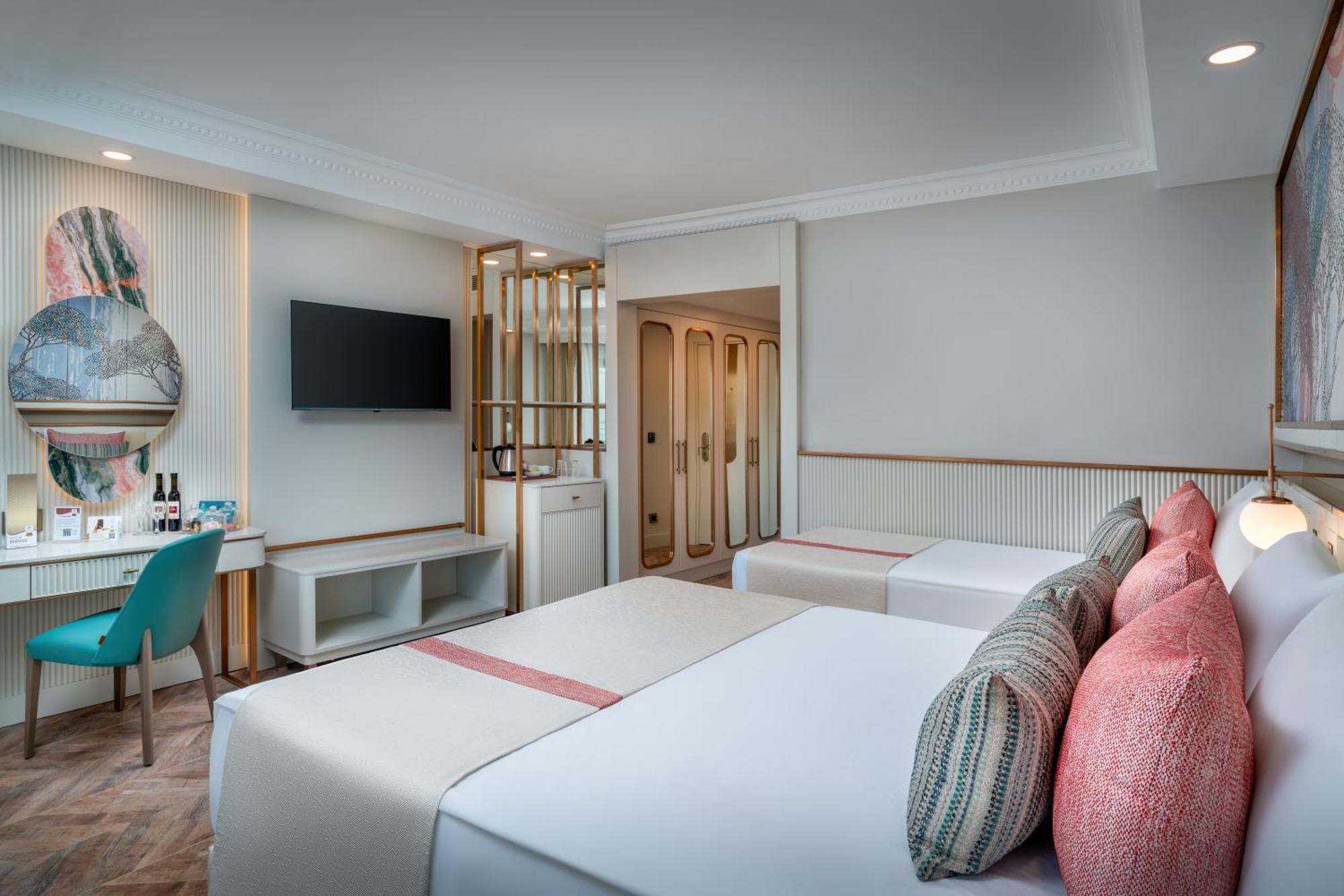 Standard Double or Twin Room Land View